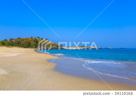 Sanuki island Kashiwahama beach [Iki City, Nagasaki Prefecture] 39110168