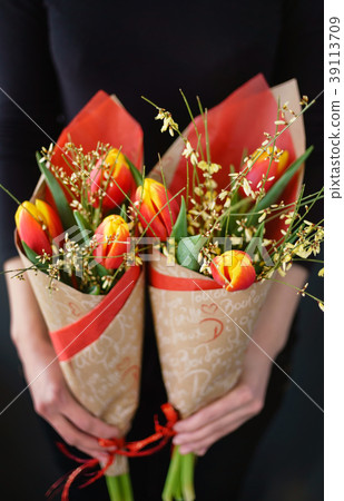 nice bouquet in the hands 39113709