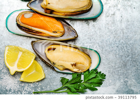 steamed sea mussels steamed sea mussels 39113795