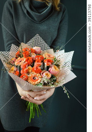 nice bouquet in the hands nice bouquet in the hands 39113798