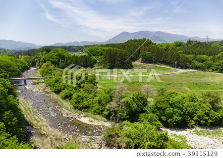 栃木縣那須鎮中川那須範圍 5月 從那須高原大橋 照片素材 圖片 圖庫