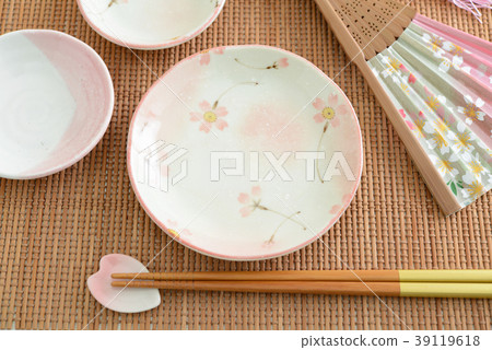 Japanese style food table image 39119618