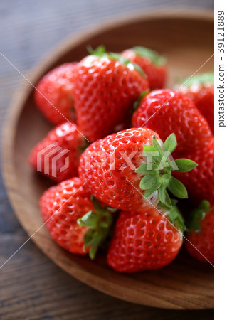Strawberry Strawberry 39121889
