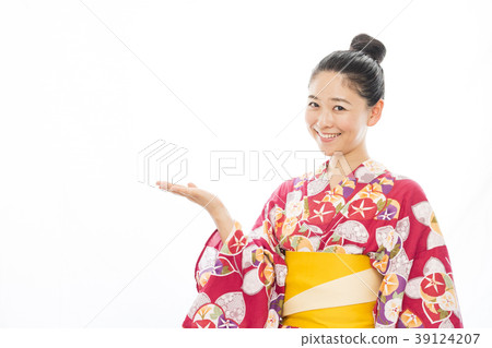 A woman in a yukata A woman in a yukata 39124207