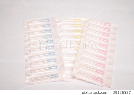 Unused medical needles in the package 39126527