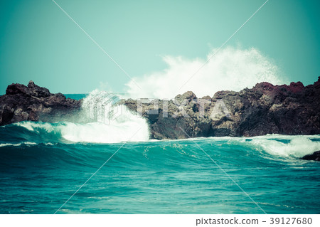 Powerful waves of Atlantic ocean near Tenerife Powerful waves of Atlantic ocean near Tenerife 39127680