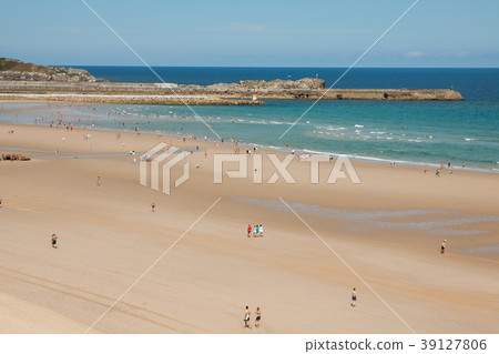 beach of San Vicente de la Barquera beach of San Vicente de la Barquera 39127806