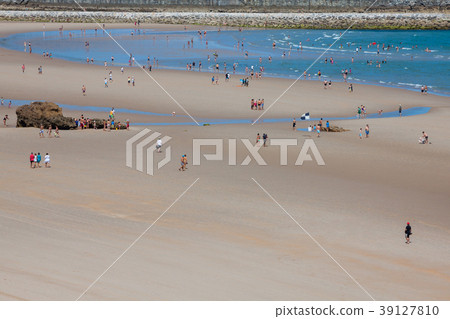 beach of San Vicente de la Barquera beach of San Vicente de la Barquera 39127810