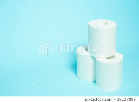 Daily necessities Toilet paper Simple material Light blue background 39127899