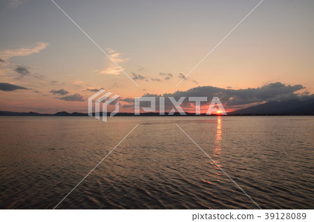 Lake Inawashiro and the sunset 39128089