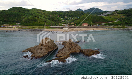 Itoshima Futamigaura Itoshima Futamigaura 39128961