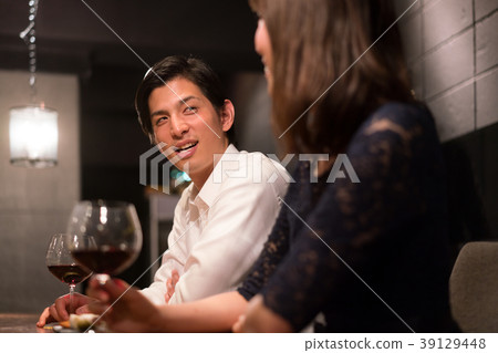Couple wine Couple wine 39129448