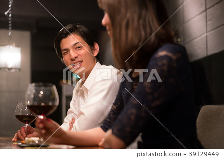 Couple wine Couple wine 39129449