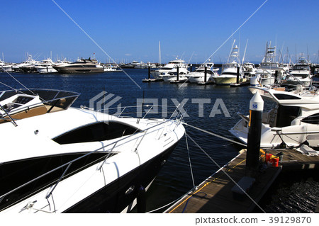 Calm marina Calm marina 39129870