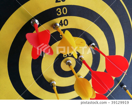 red dart In a dartboard red dart In a dartboard 39129919