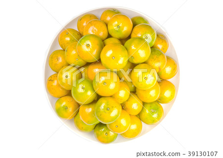 Group of orange in dish 39130107