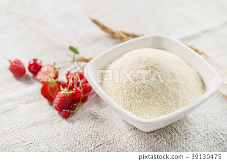 Raw unprepared semolina in bowl Raw unprepared semolina in bowl 39130475