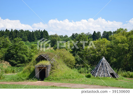 Sannai Maruyama ruins · pit dwellings 39130600