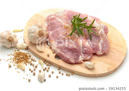 Raw pork meat steaks with spices Raw pork meat steaks with spices 39134255