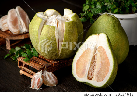 Grapefruit Mid-Autumn Festival Fruit pomelo fruit grapefruit ブンタン グレープフルーツ 39134615