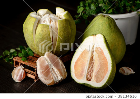 Grapefruit Mid-Autumn Festival Fruit pomelo fruit grapefruit ブンタン グレープフルーツ 39134616