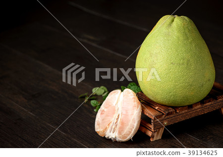 Grapefruit Mid-Autumn Festival Fruit pomelo fruit grapefruit ブンタン グレープフルーツ 39134625