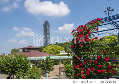 Higashiyama Park in spring Higashiyama Park in spring 39135049