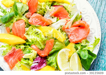 Fish salad with salmon and vegetables Fish salad with salmon and vegetables 39135609