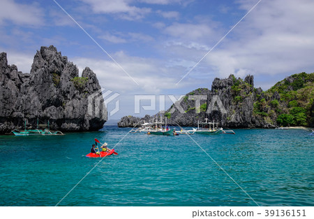 Landscape of tropical sea at sunny day 39136151