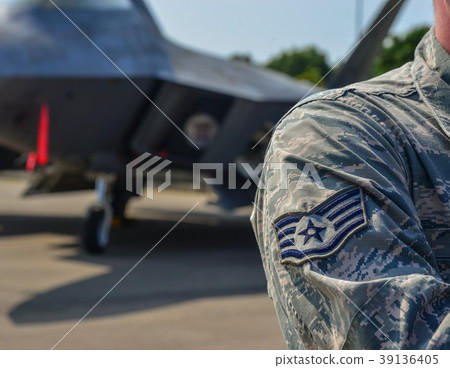 US Air Force soldier with aircrafts US Air Force soldier with aircrafts 39136405