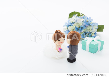 June bride image 39137002