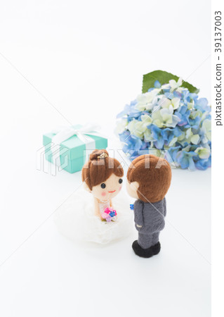 June bride image 39137003