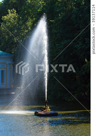 Summer Sofiyivka Dendrology Park, Fountain "Snake", Uman, Ukrain Summer Sofiyivka Dendrology Park, Fountain "Snake", Uman, Ukrain 39137114