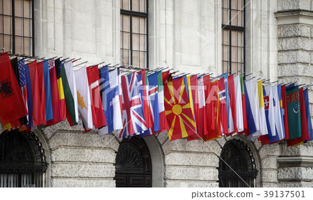 International flags at the Hofburg in Vienna 39137501