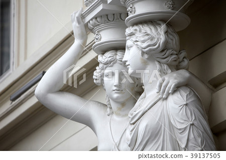 Karyatide, Palais Pallavicini, Wien 39137505