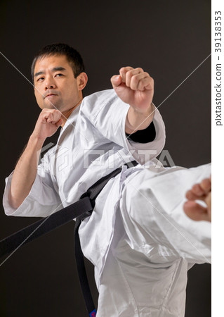 Shorinji空手道黑帶附身 39138353