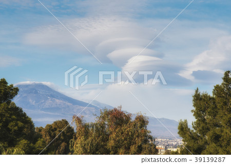 Lenticular clouds. Catania. Sicily. Italy. 39139287
