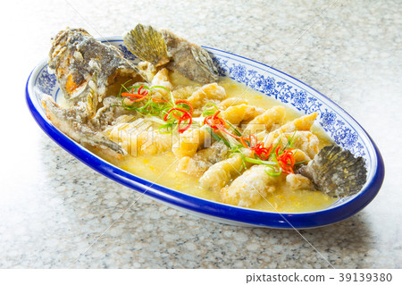 deep fried fish deep fried fish 39139380