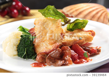 deep fried fish 39139464