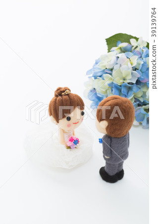 June bride image 39139764