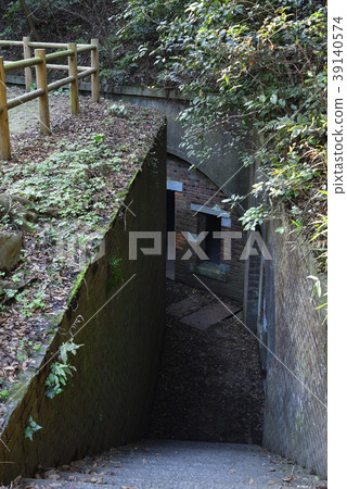 Fukayama Daiichi Battery ruins Ammunition depot, warehouse trace (Wakayama Wakayama City Miyama) 39140574