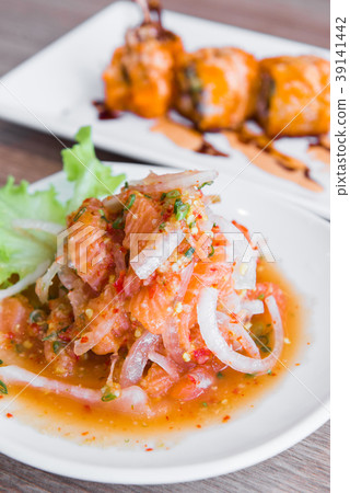 Salmon salad in Japanese restaurant, Japanese Food 39141442