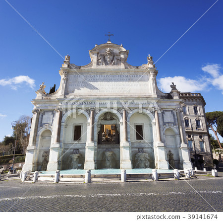 Fontana dell'Acqua Paola in Rome Fontana dell'Acqua Paola in Rome 39141674