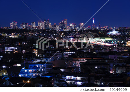 Kawasaki Aqueduct seen from Higashi Ikuta green space and a night view towards the city center 39144009