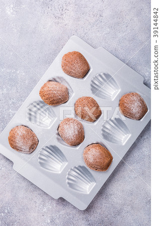 Homemade chocolate madeleine cookies 39144842