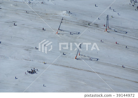 Ski slope in swiss Alps, Zermatt 39144972