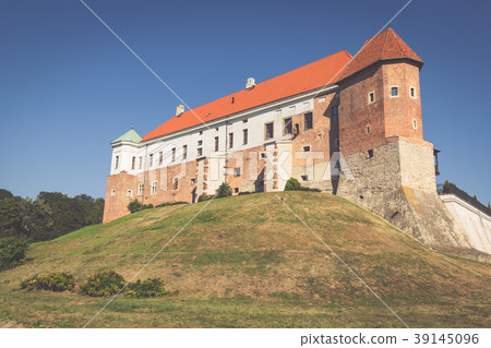Old castle from 14th century in Sandomierz Old castle from 14th century in Sandomierz 39145096