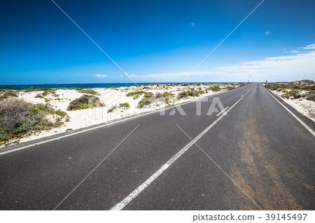 Road near Orzola, Lanzarote, Canary Islands, 39145497