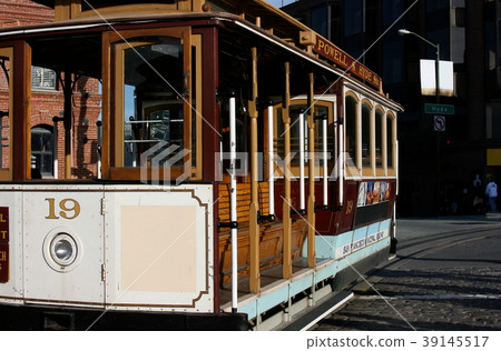 San Francisco cable car San Francisco cable car 39145517