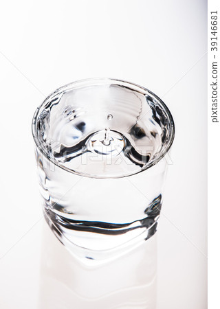 水 水 39146681